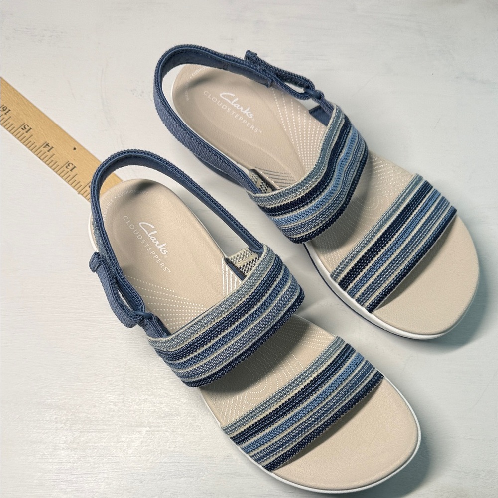 Clarks Sandals Size 10 M.  NWT